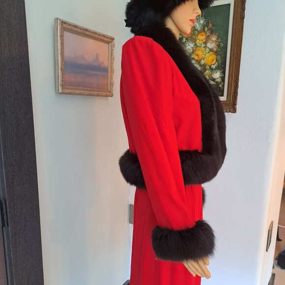 Nolan Miller Elegant Core Red Wool Suit - Black Fox Cuffs &Collar - Size 8 VTG - Picture 5 of 9